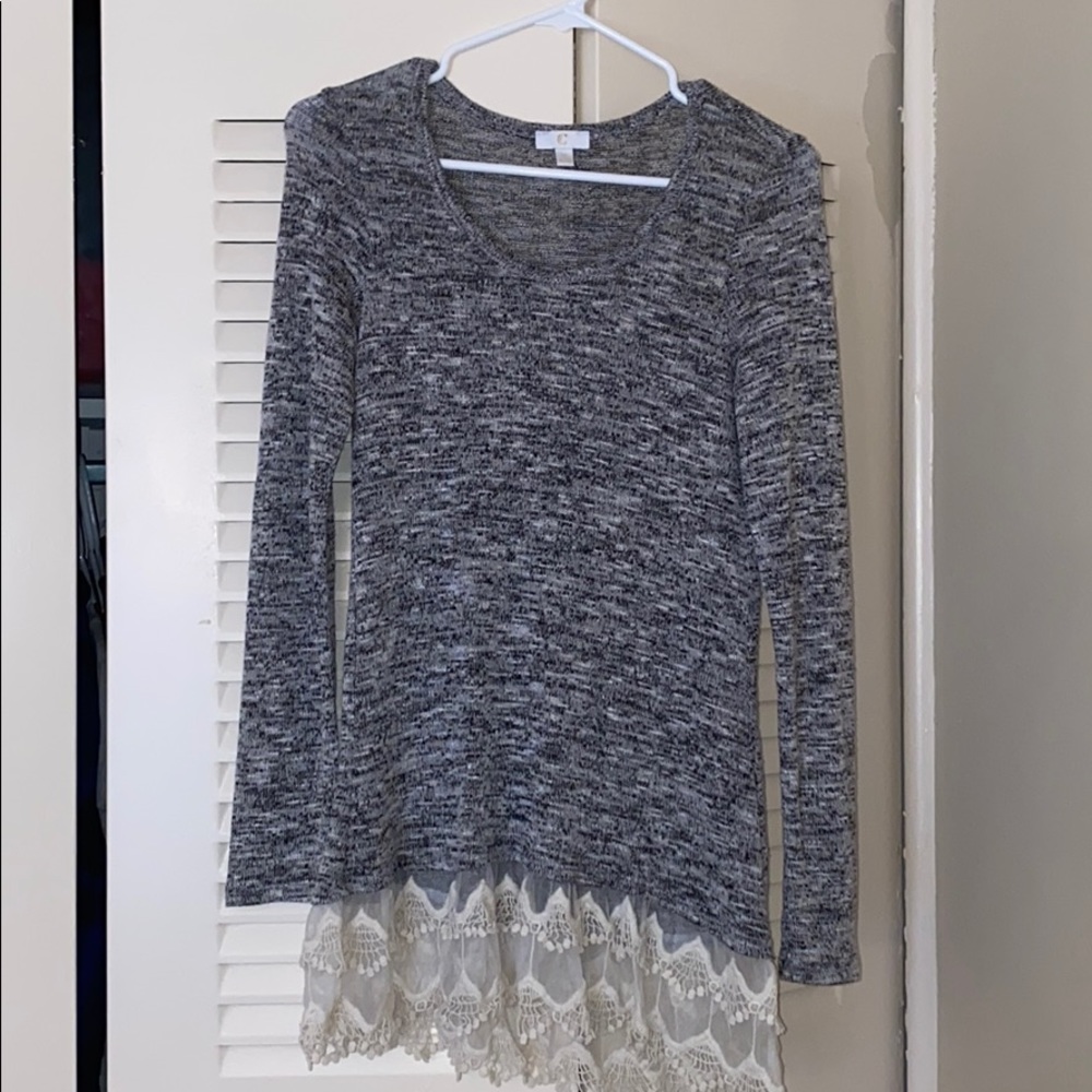 GRAY WITH LACE LONG SLEEVE LIGHT SWEATER TOP